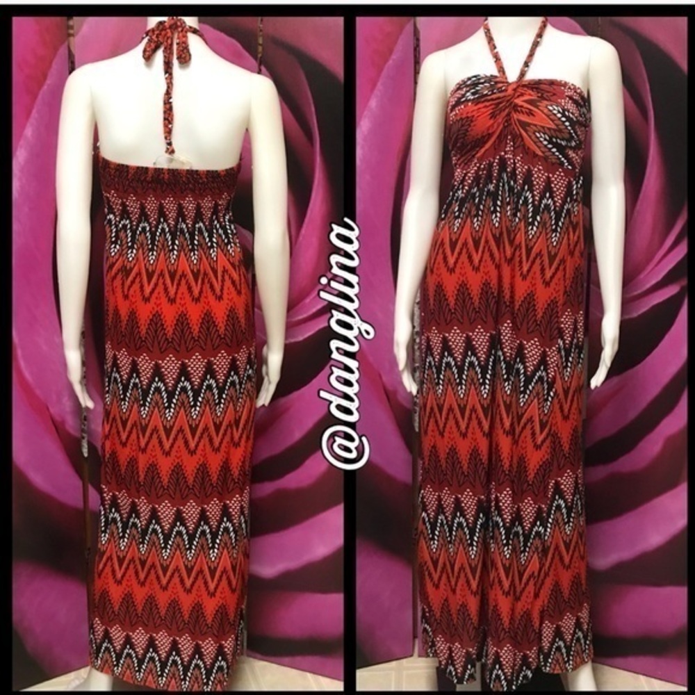 ❣️Sale was $45 down sizing❣️ Beautiful red maxi dress